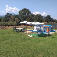 Piscina fuori terra+ ombrelloni 