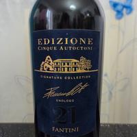 Lampada da tavolo con bottiglia di vino