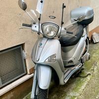 Liberty piaggio 200 cc 2004 argento