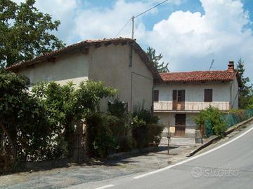 Rustico con terreno comune Clavesana
