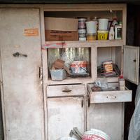 credenza antica da restaurare 