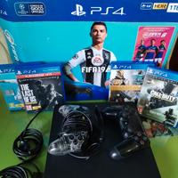 Sony PlayStation 4 , 1TB , 2 Joypad e 4 giochi.