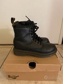 anfibi neri bambino dr. Martens