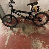 Bicicletta bmx 360º