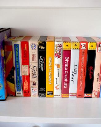 19 Videocassette VHS Vari Titoli Film Cartoni