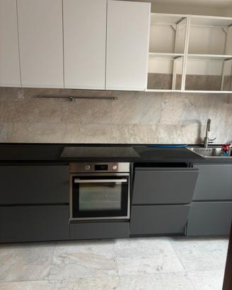 Cucina Nuova con elettrodomestici