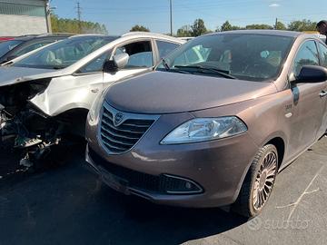 Lancia Y per ricambi