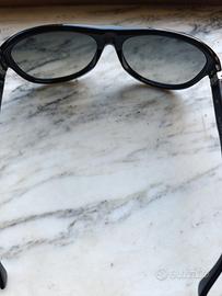 occhiali da sole marca Gucci 