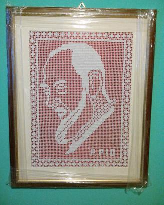QUADRO DI PADRE PIO RICAMATO A MANO