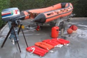 Gommone + motore + rimorchio