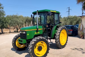 Trattore John Deere 5400 DT 40 kmh