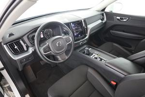 VOLVO XC60 (2017--->) XC60 B4 (d) automatico Momen