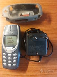 NOKIA 3310 con custodia e caricabatteria