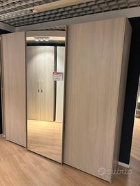 Armadio 3 ante 247cm larghezza