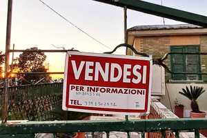 Ampio appartamento a Monte di Procida