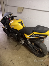 Yamaha r6 2003 vale rossi numerata