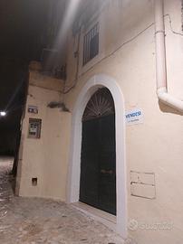 Privato Fitta-Vende locale 165 mq. Sasso Barisano
