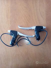 Coppia leve freno elettriche