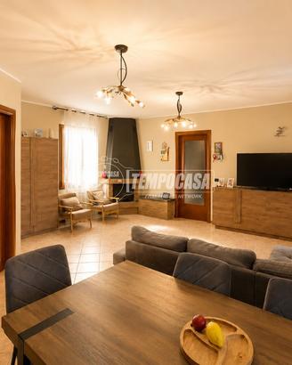 Maisonette con corte esclusiva e garage