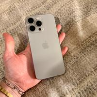 Iphone 15 Pro Max - 1 TB, + 6 cover