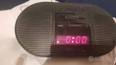 Radio sveglia Alphatekcon con filo