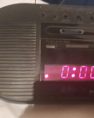 Radio sveglia Alphatekcon con filo