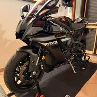 Yamaha R1 2024