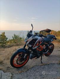 KTM DUKE 390