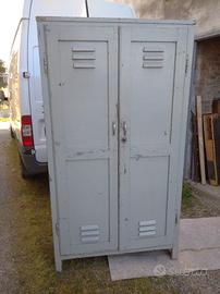 armadio stile industriale