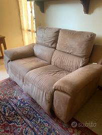 Due Divani reclinabili elettrici 2 e 3 posti