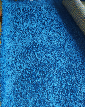 Tappeto azzurro