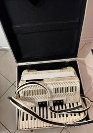 Fisarmonica 80 bassi