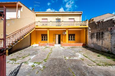 Assemini -Vendita in blocco di due appartamenti