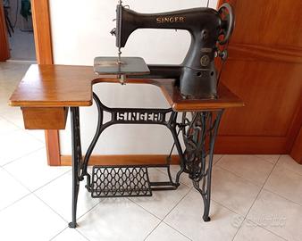 ANTICA MACCHINA DA CUCIRE SINGER A PEDALE IN GHISA
