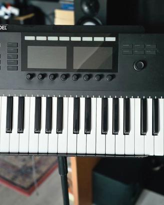NATIVE INSTRUMENTS Komplete Kontrol S49 MK2