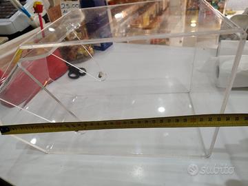 Contenitori bocca di lupo in plexiglass