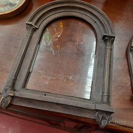 Cornice legno gotica con capitelli