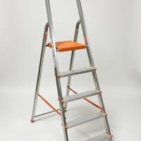 scala pieghevole in alluminio