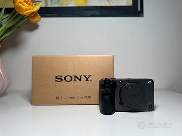 Sony Cinema Line FX30 + Batterie Incluse