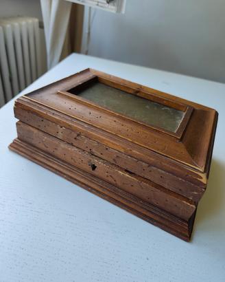 cofanetto antico in legno 26x18x9 