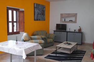 Casa indipendente su tre piani,via regina elena 15