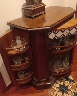 mobile bar in legno massello 