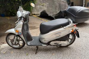 Kymco People 150