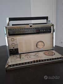 Radio a transistor Zenith Trans-Oceanic 