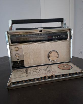 Radio a transistor Zenith Trans-Oceanic 