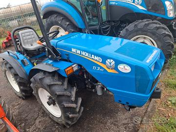 Trattore NEW HOLLAND mod. TI3.40