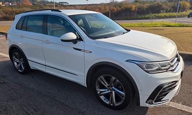 Volksvagen Tiguan 2.0 tdi R-Line 150 cv