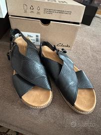 Sandalo Clarks