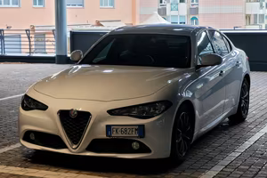 Alfa Romeo Giulia SUPER 2.2 Turbo Diesel 150 CV AT