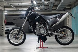 KTM 625 SMC 2006 – RESTAURATA MECCANICAMENTE